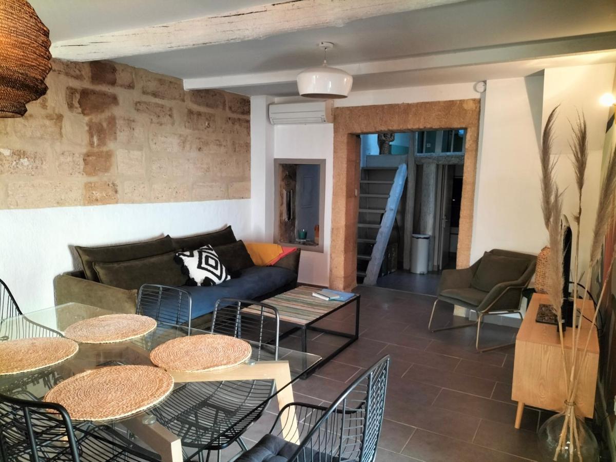 Maison De Village Familiale Pont Du Gard, Toit Terrasse, Barbecue, Fibre Vers-Pont-du-Gard Exteriör bild